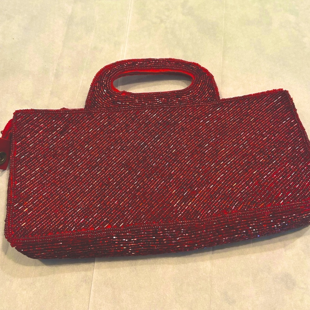 La Regale Red beaded bag vintage